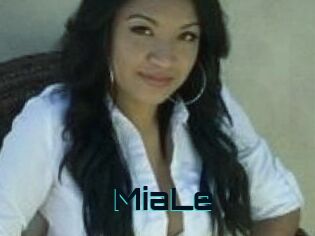 Mia_Le