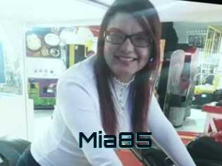 Mia85