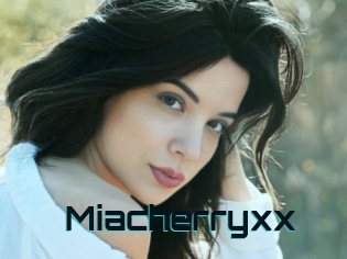 Miacherryxx